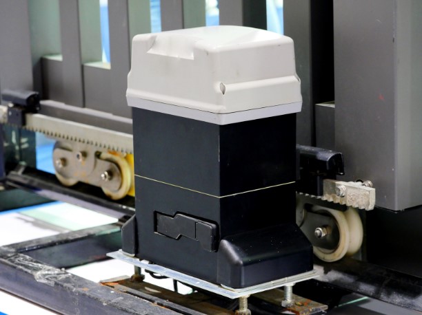 какие откатные ворота лучше поставить на дачу