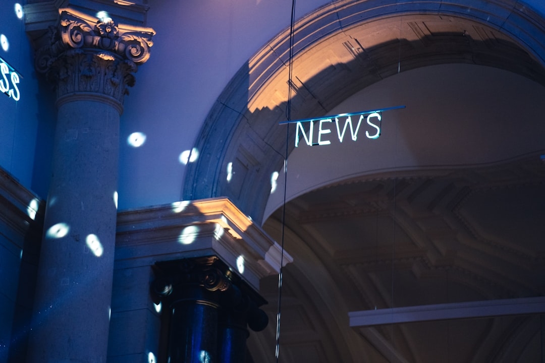 Топ-10 новостных Telegram-каналов для ежедневного чтения в 2025 году